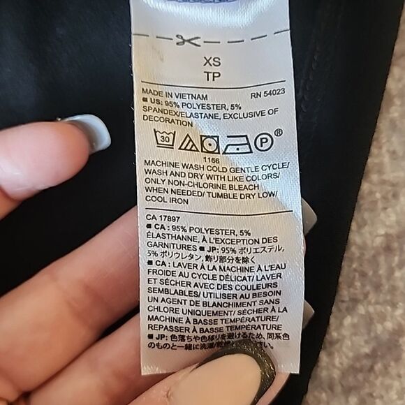 Banana Republic- bell sleeve top - Picture 8 of 8